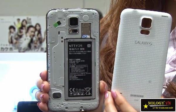 1Ihb57c%2FU-M6VMY35yI%2FAAAAAAAAFrk%2FmdbWEZHS4Zw%2Fs1600%2Fsamsung-galaxy-s5-docomo-nhat-ban-12.jpg