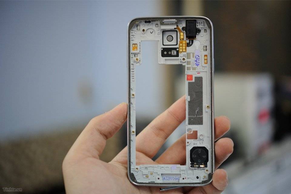 2460002_Galaxy_S5_Teardown-19.jpg