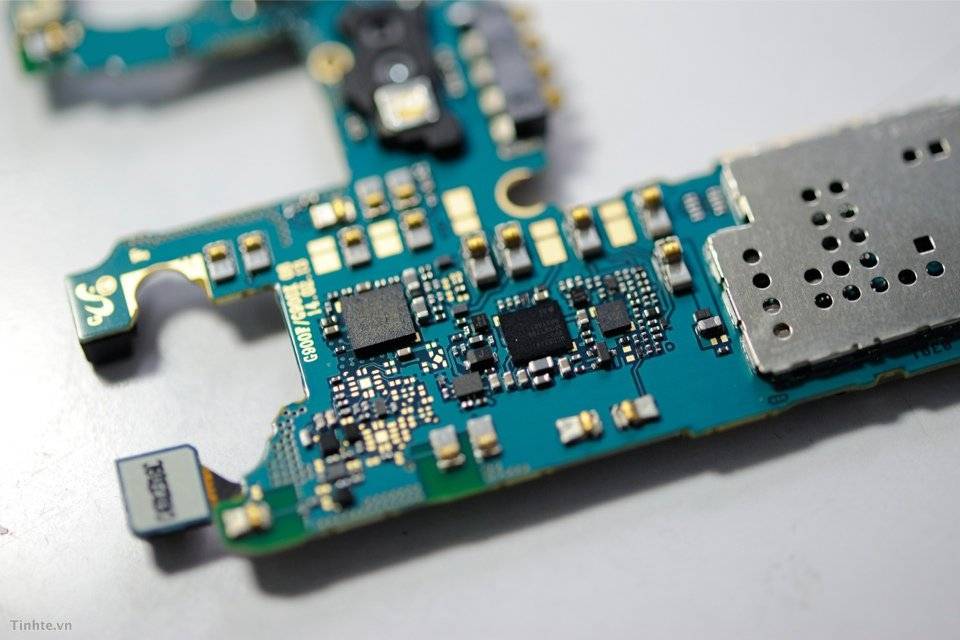 2460009_Galaxy_S5_Teardown-26.jpg