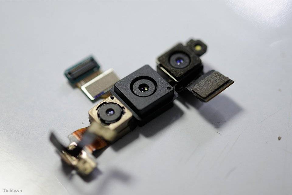 2460011_Galaxy_S5_Teardown-28.jpg