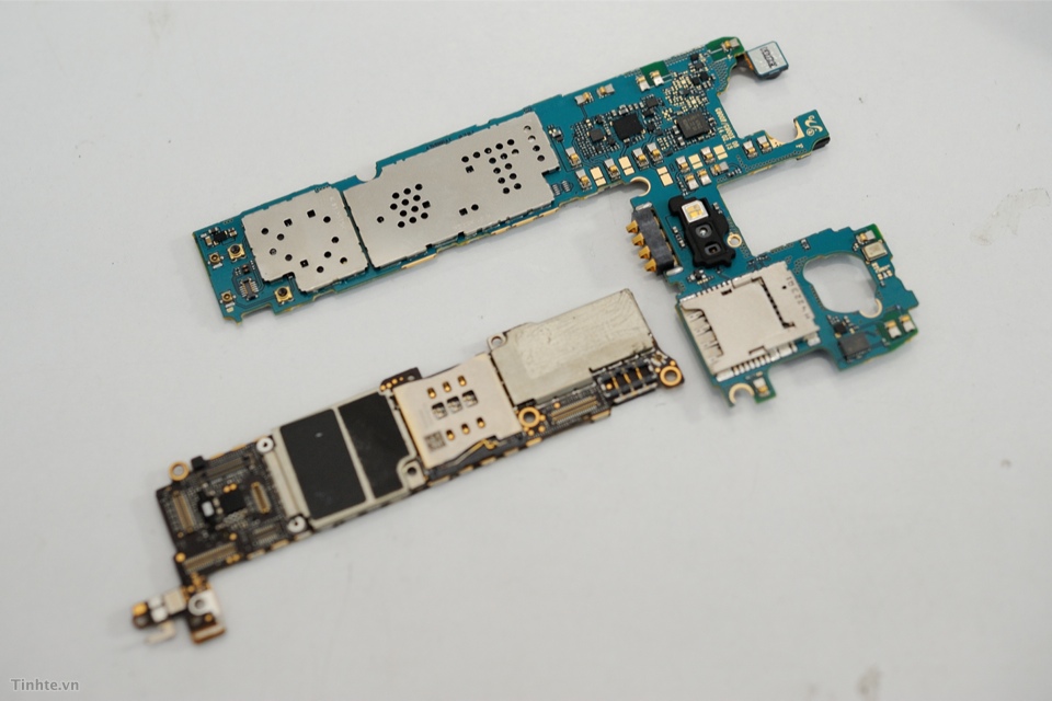 2460014_Galaxy_S5_Teardown-31.jpg