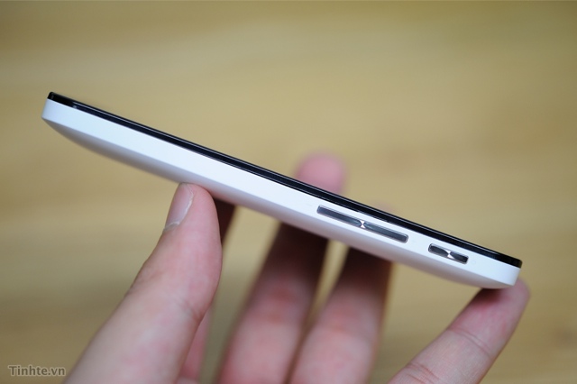 2493769_Asus_Zenfone_4-4.jpg