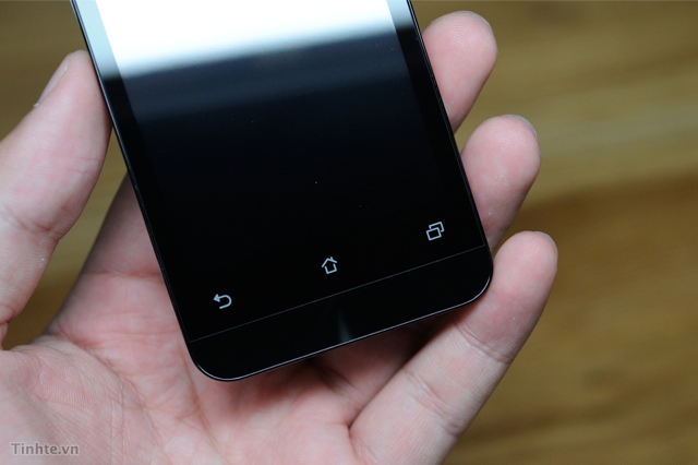 2493779_Asus_Zenfone_4-14.jpg