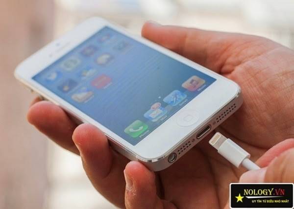 %2F-0BSh0vQggmA%2FVExn3OXDIBI%2FAAAAAAAAB4E%2F0tPs86pceEw%2Fs1600%2Fiphone-5-16gb-chua-kich-hoat.jpg