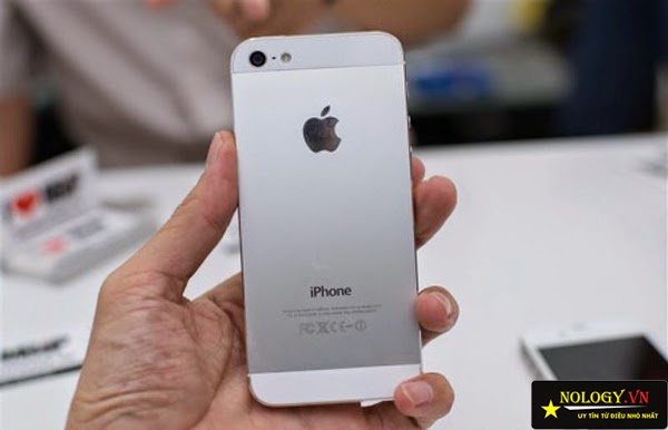 2F-Pz0F0b7Odgo%2FVFhRgyVYyGI%2FAAAAAAAAAK8%2FktwIcHBAmWA%2Fs1600%2Fmat-sau-cua-iphone-5-trang-cu.jpg