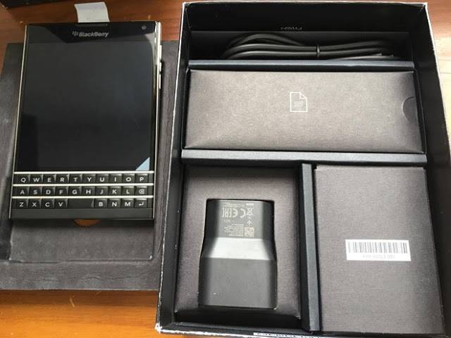 blackberry-passport-ban-quoc-te-da-ve-viet-nam-1.jpg