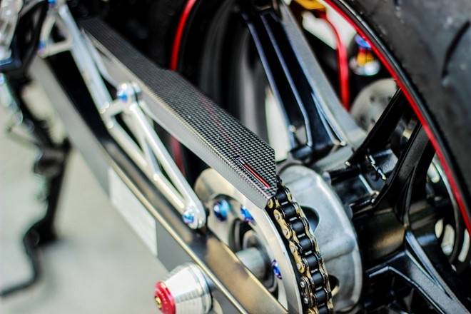 cac_te_cua_kawasaki_zx10r_carbon_fiber.JPG