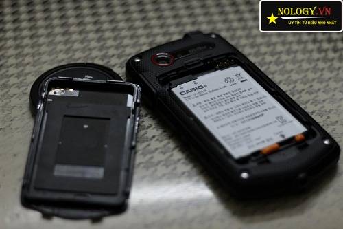 CASIO%20GZOne%20CA201L_01-3.jpg