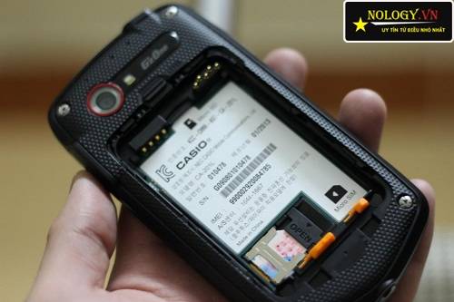 CASIO%20GZOne%20CA201L_01-4.jpg