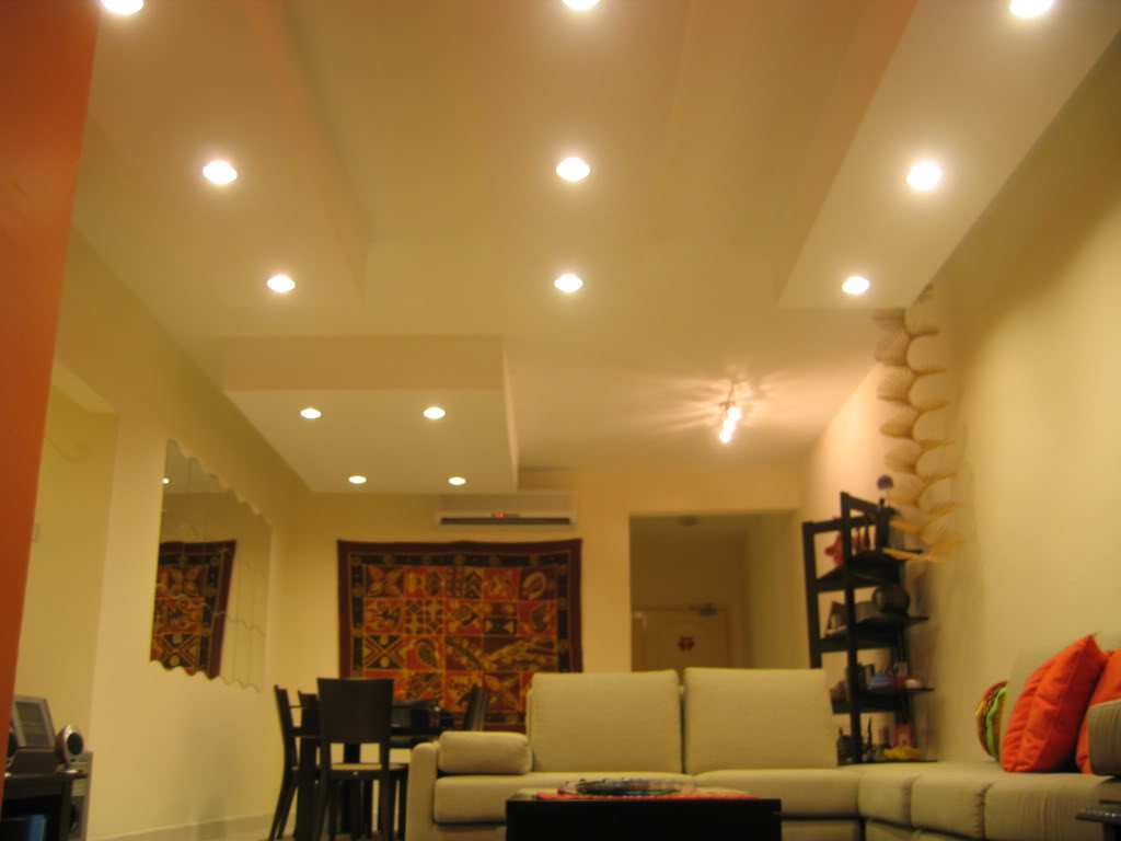 Ceiling-Color-For-A-Matching-Interior-Design-Modern-plaster-ceiling-with-lighting.jpg
