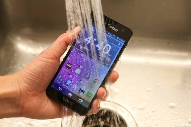 chong-nuoc-Kyocera_Hydro_Elite_-2014730111732.jpg