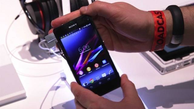 chong-nuoc-Sony-Xperia-Z1-Compact-201473011170.jpg