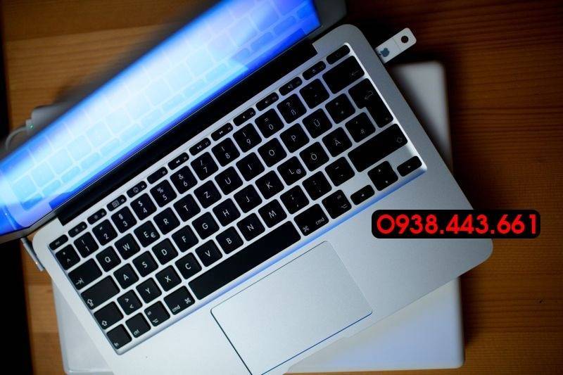 dich%20vu%20cai%20dat%20macbook%20pro.jpg