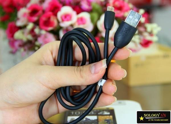 dien-thoai-htc-one-gia-re-21.jpg