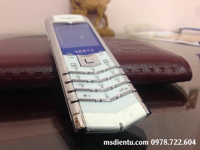 dien-thoai-ver-tu-copy-nhai-fake-cao-cap-copy%2B%25282%2529.JPG
