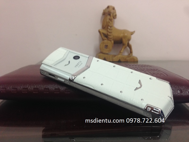 dien-thoai-ver-tu-copy-nhai-fake-cao-cap-copy%2B%25285%2529.JPG