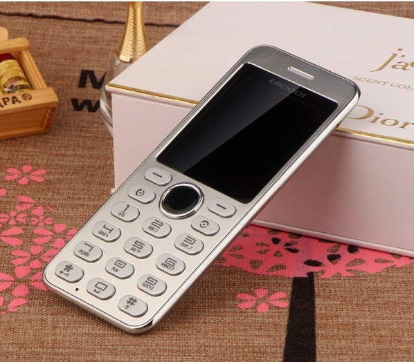 dien-thoai-vicool-v2%2B%281%29.jpg