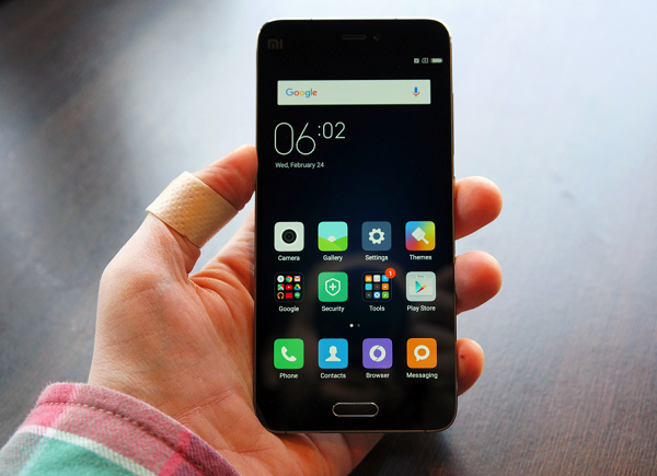 dien-thoai-xiaomi-se-duoc-cai-cac-ung-dung-microsoft-1.png