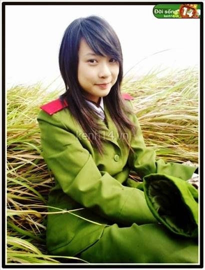 gap-co-nang-hot-girl-canh-sat-khuay-dao-cong-dong-mang-120504dslunathuylinh05_3b298.jpg