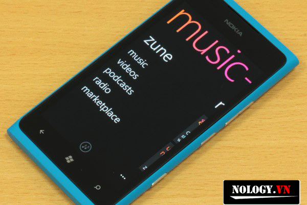 giao-dien-dien-thoai-nokia-lumia-900.gif