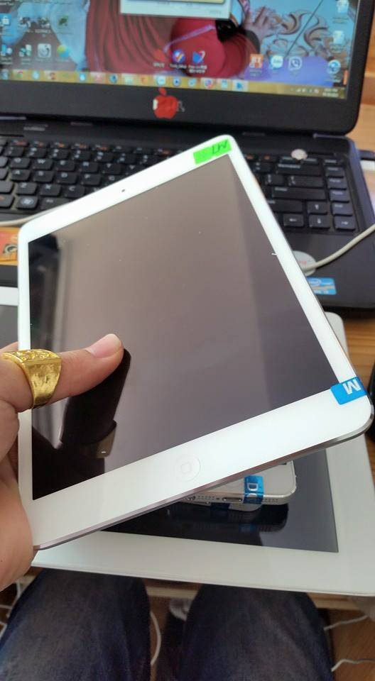 ipad%20mini%202_zpsa8gi0kxp.jpg