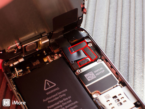 iphone-5s-display-cables-hero-7392-8805-1390622134.jpg