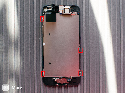 iphone-5s-heat-shield-screw-lo-4646-5670-1390622135.jpg