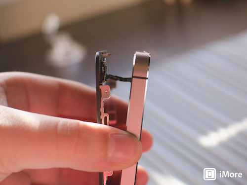 iphone-5s-touch-id-cable-hero-5493-7345-1390622134.jpg