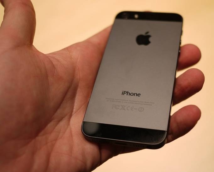 iphone5black_03_zpsfe591b44.jpg