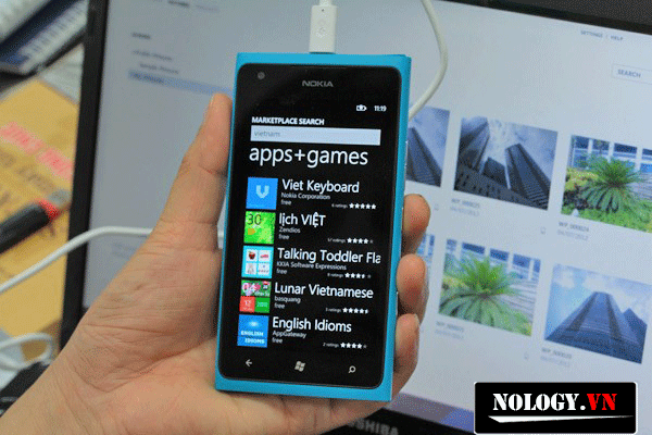 kho-ung-dung-nokia-lumia-900.gif