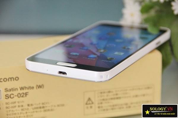 KIjXVw%2FU8EF30oTKAI%2FAAAAAAAAEzA%2Fig1vQsCfhNk%2Fs1600%2Fsamsung-galaxy-j-docomo-cs-02f-nhat-7.jpg