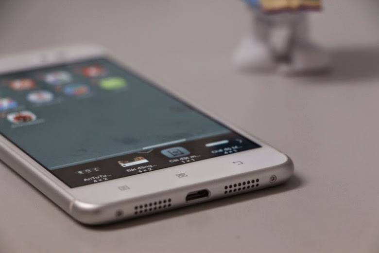 Lenovo-S90-Sisley%2B%284%29.JPG