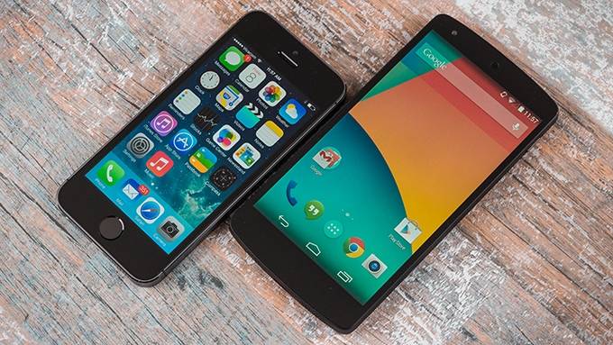 lg-nexus-5-vs-iphone-5c.jpg