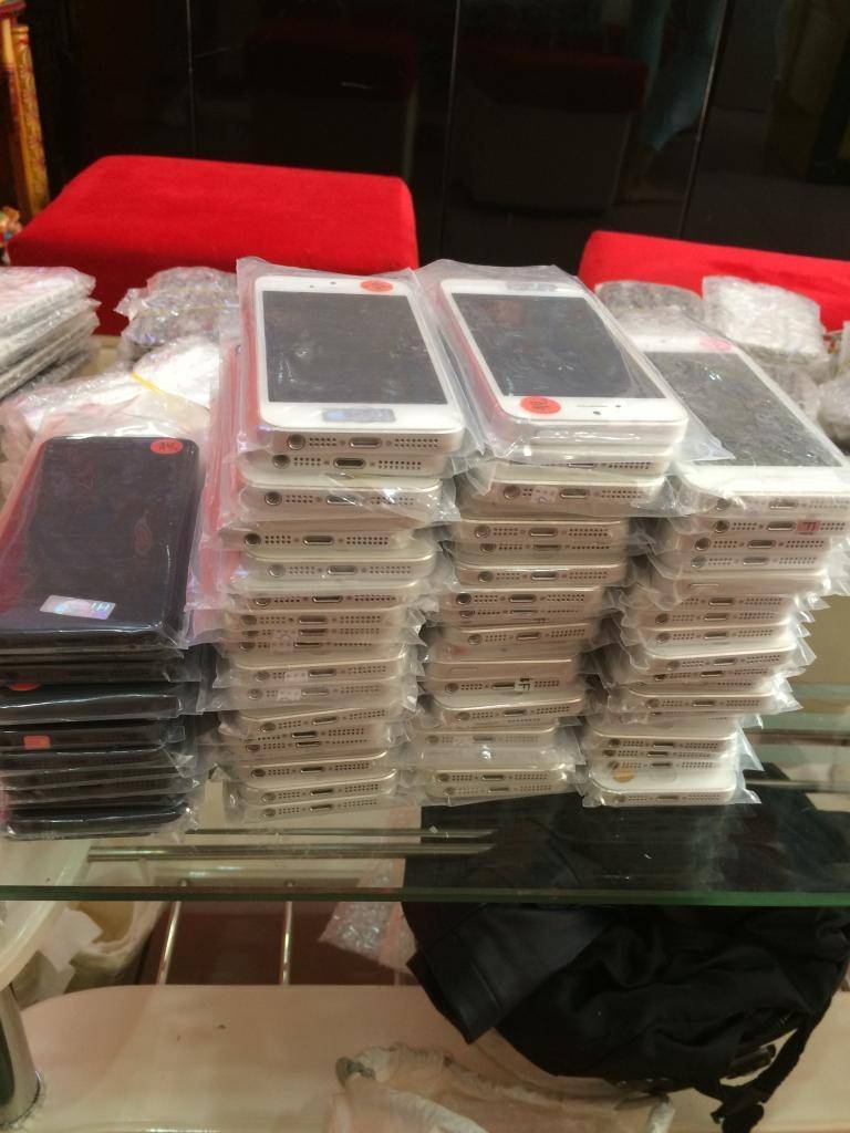 lo%20iphone%205s_zpsxvbcbb3s.jpg