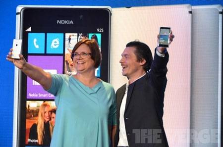 Lumia925-1-7849b.jpg