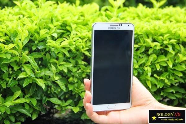 M%2FU8DydtoJ14I%2FAAAAAAAAExg%2FqjWG2y6hP-o%2Fs1600%2Fsamsung-galaxy-note3-docomo-cs-01f-nhat-15.jpg