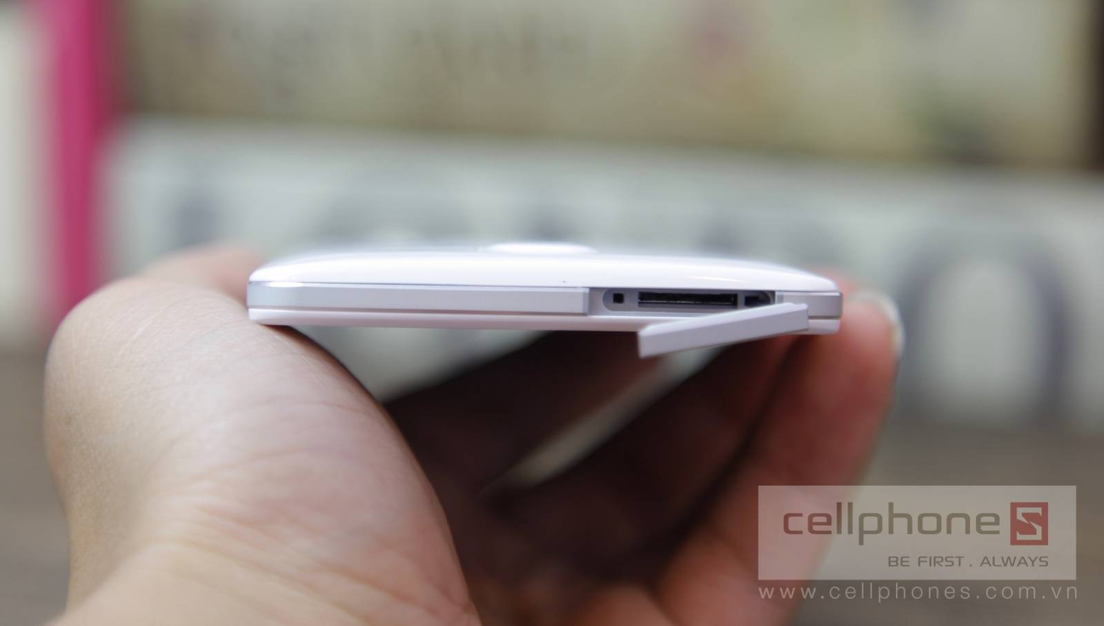M%E1%BB%9F-h%E1%BB%99p-LG-ISAI-CellphoneS_-9.jpg