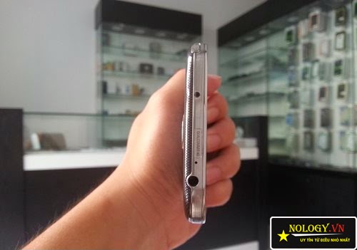 NI%2FU-Q7jyTIsQI%2FAAAAAAAAFtw%2FriaU5aw_-zo%2Fs1600%2FSamsung-Galaxy-S4-SC04E-docomo-nhat-ban-5.jpg