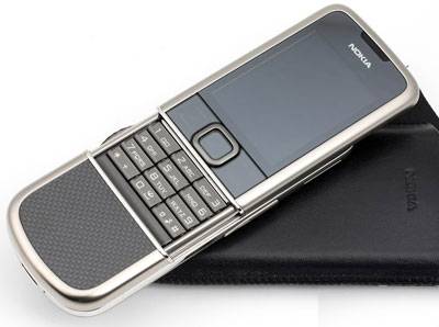 Nokia%208800%20Carbon%20Arte%20%282%29.jpg