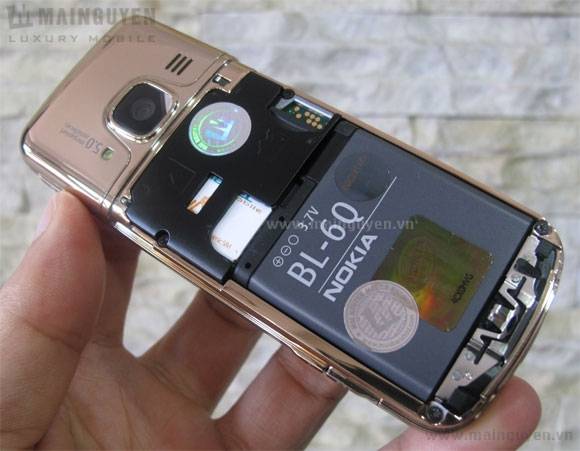 Nokia-6700-classic-Gold-Edition-Unbox_5.jpg