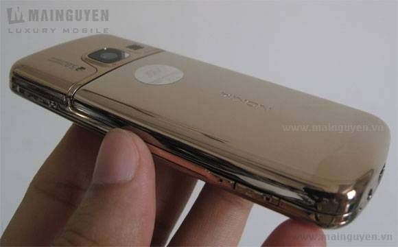 Nokia-6700-classic-Gold-Edition-Unbox_6.jpg