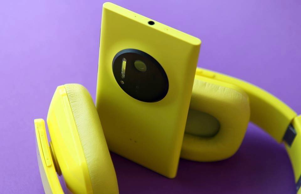 Nokia-Lumia-1020-d.jpg