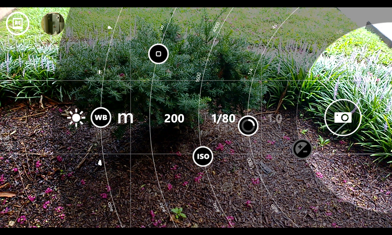 Nokia-Lumia-1020-w-camera-pro.png