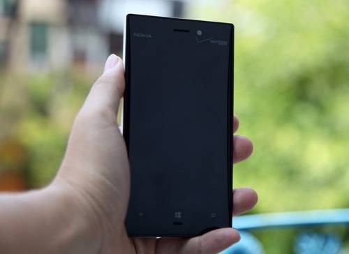 Nokia-Lumia-928-6-JPG-1371108686_500x0.jpg