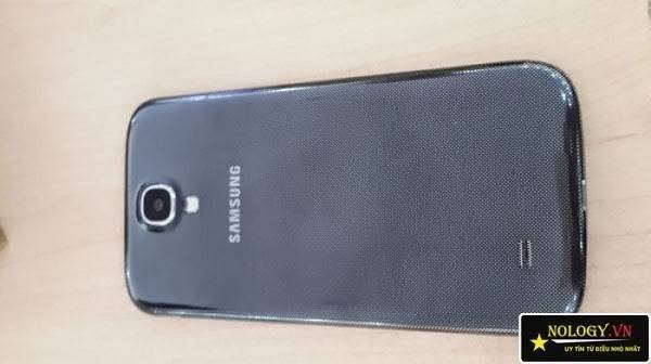 o2HmUM%2FU8jbpFTTF_I%2FAAAAAAAABFg%2FYZL_J88sJ5A%2Fs1600%2Ftra-gop-samsung-galaxy-s4-cu-gia-re-2.jpg