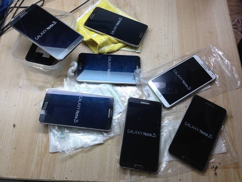 proxy?url=http%3A%2F%2Fi1115.photobucket.com%2Falbums%2Fk560%2Fshomesconan%2Fnote3_1_zpsd8944514.jpg