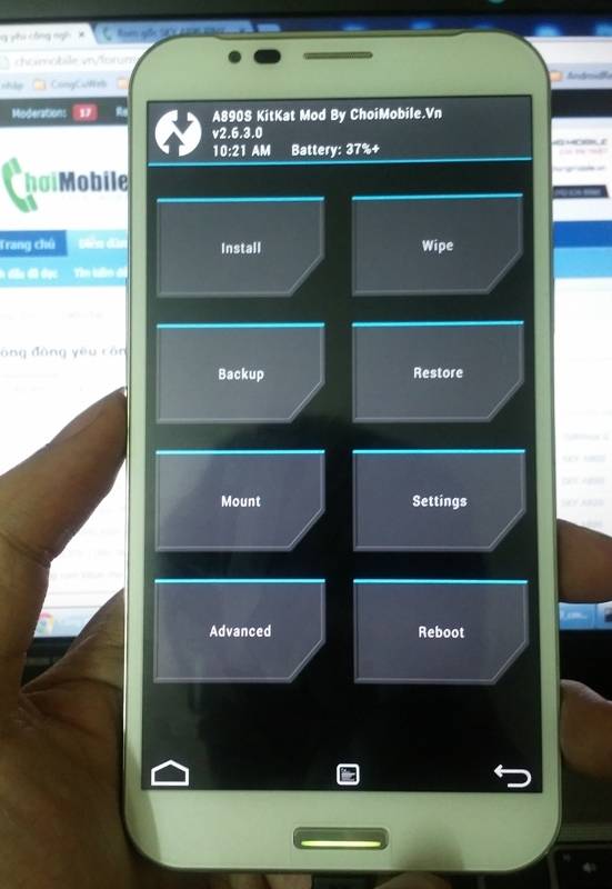 root-a890-kitkat-jpg.6015.jpg