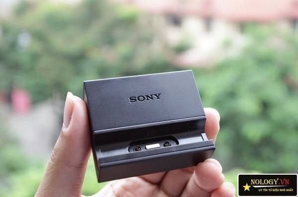 S-8BMh0I%2FAAAAAAAAF-U%2FSRljUWNseKs%2Fs1600%2Fdien-thoai-sony-xperia-zl2-au-xach-tay-nhat-ban-5.jpg