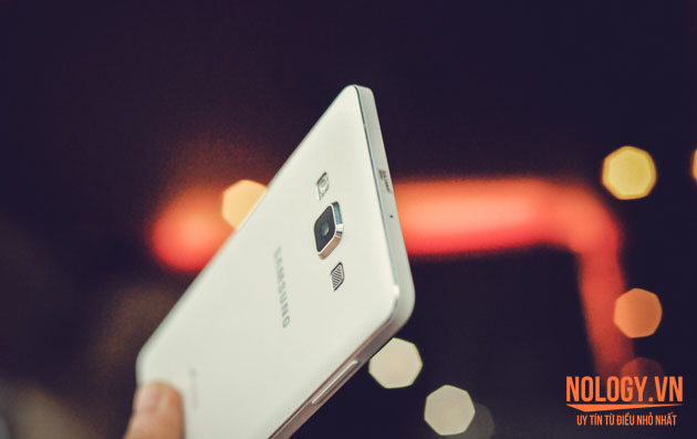 samsung-galaxy-a7-2-sim-cu-thiet-ke.jpg