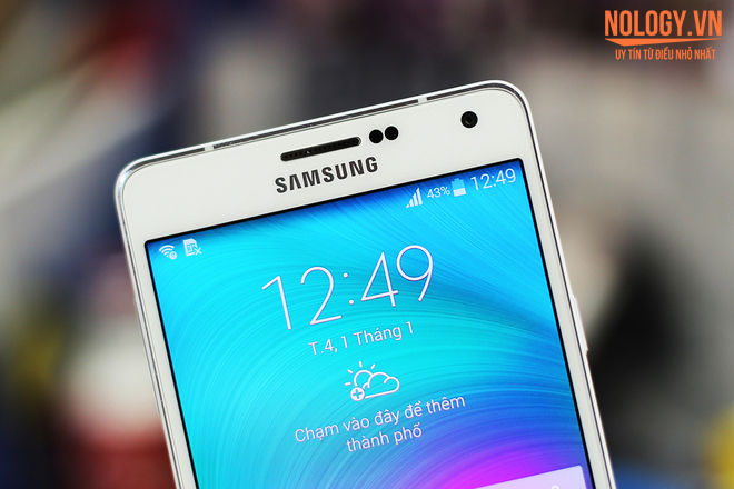 Samsung-Galaxy-A7-cu..jpg